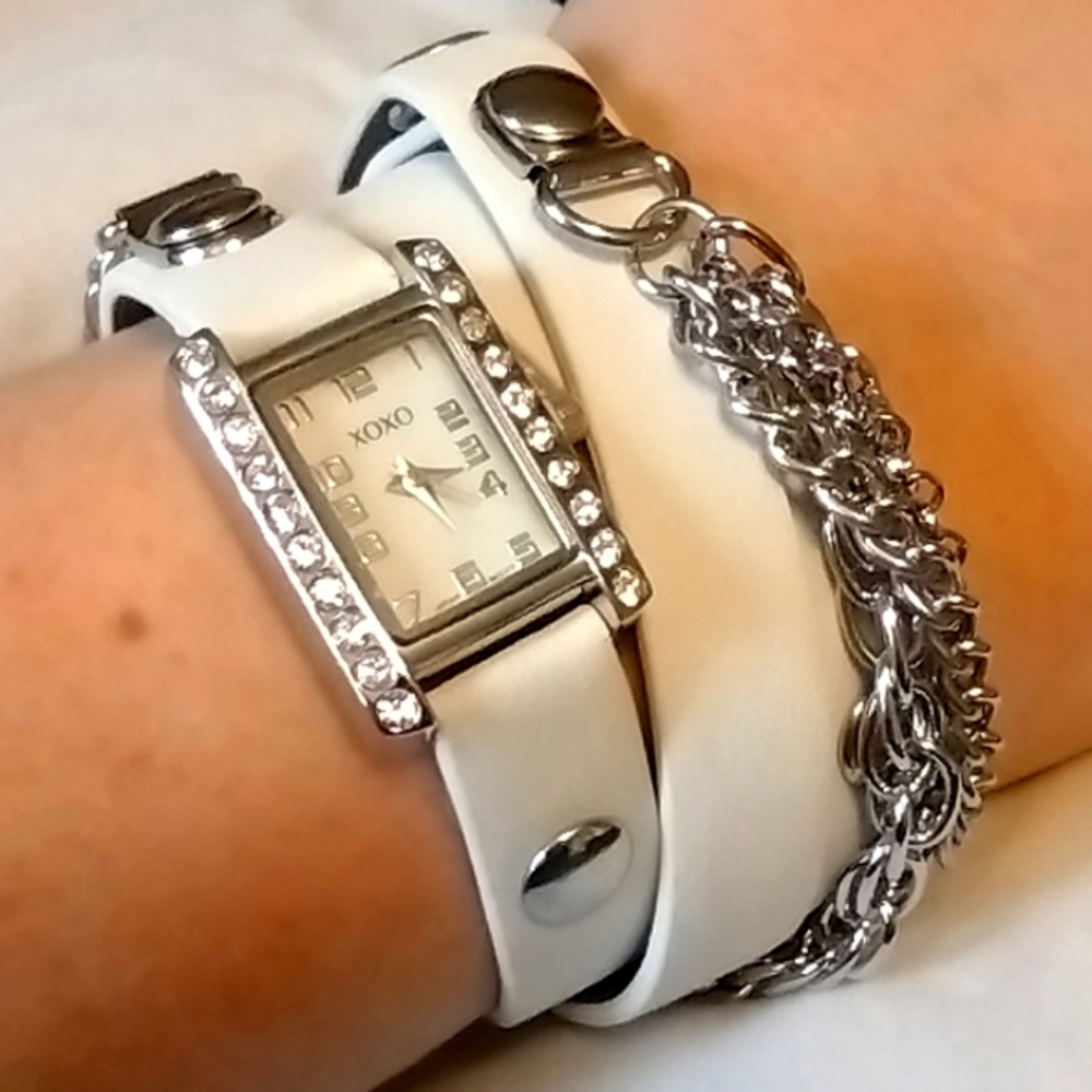 XOXO Band watch with chain details